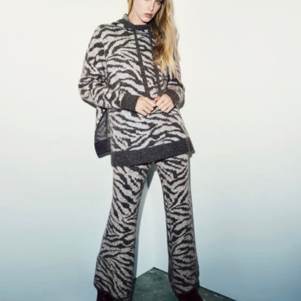 NWT animal print wool alpaca set
